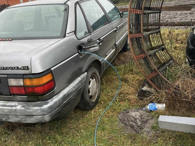 Серый Фольксваген Пассат, объемом двигателя 0 л и пробегом 332 тыс. км за 900 $, фото 1 на Automoto.ua