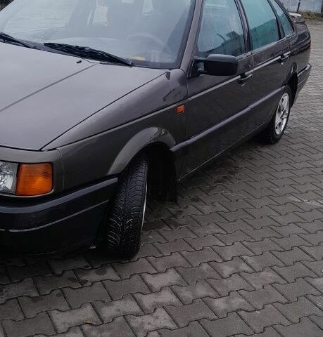 Сірий Фольксваген Пассат, об'ємом двигуна 1.8 л та пробігом 500 тис. км за 1250 $, фото 7 на Automoto.ua