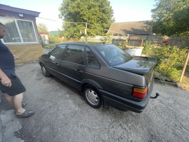 Серый Фольксваген Пассат, объемом двигателя 1.9 л и пробегом 400 тыс. км за 2500 $, фото 7 на Automoto.ua