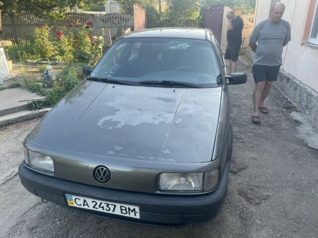 Серый Фольксваген Пассат, объемом двигателя 1.9 л и пробегом 400 тыс. км за 2500 $, фото 4 на Automoto.ua