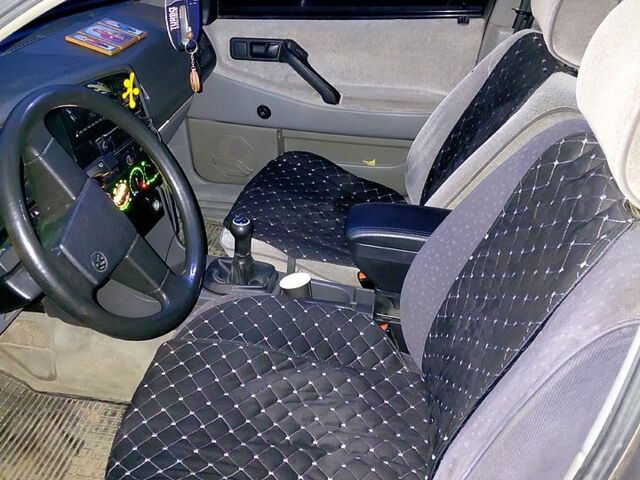 Серый Фольксваген Пассат, объемом двигателя 2 л и пробегом 353 тыс. км за 2550 $, фото 8 на Automoto.ua