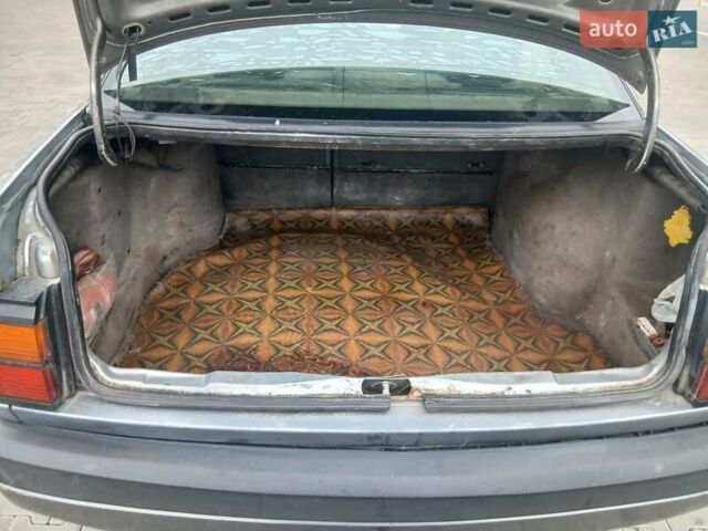 Серый Фольксваген Пассат, объемом двигателя 1.78 л и пробегом 395 тыс. км за 1499 $, фото 16 на Automoto.ua