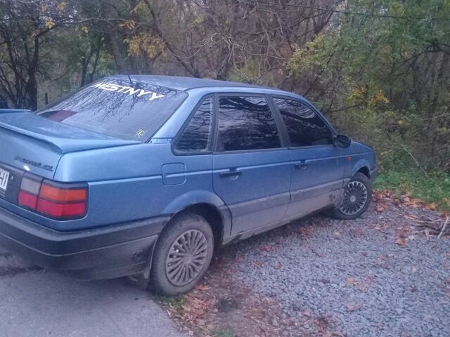 Серый Фольксваген Пассат, объемом двигателя 1 л и пробегом 400 тыс. км за 1250 $, фото 2 на Automoto.ua