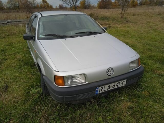 Серый Фольксваген Пассат, объемом двигателя 0 л и пробегом 350 тыс. км за 650 $, фото 2 на Automoto.ua