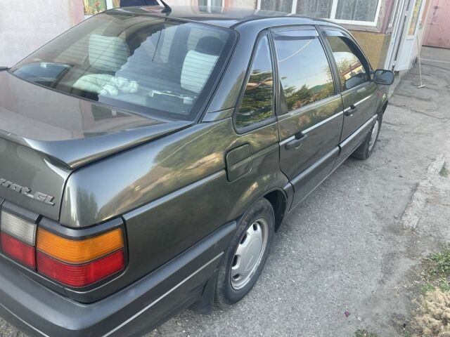 Серый Фольксваген Пассат, объемом двигателя 1.9 л и пробегом 400 тыс. км за 2500 $, фото 6 на Automoto.ua