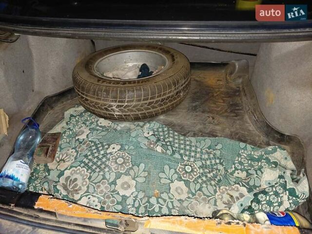 Серый Фольксваген Пассат, объемом двигателя 1.98 л и пробегом 353 тыс. км за 2600 $, фото 17 на Automoto.ua