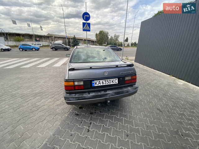 Серый Фольксваген Пассат, объемом двигателя 2 л и пробегом 300 тыс. км за 2500 $, фото 3 на Automoto.ua