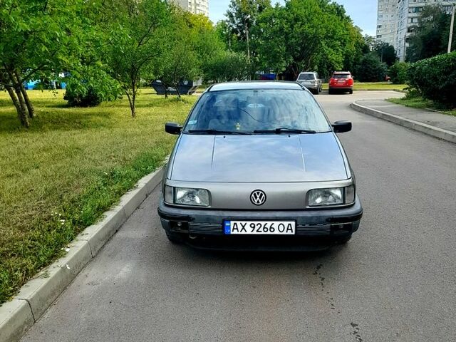 Серый Фольксваген Пассат, объемом двигателя 2 л и пробегом 333 тыс. км за 1400 $, фото 9 на Automoto.ua