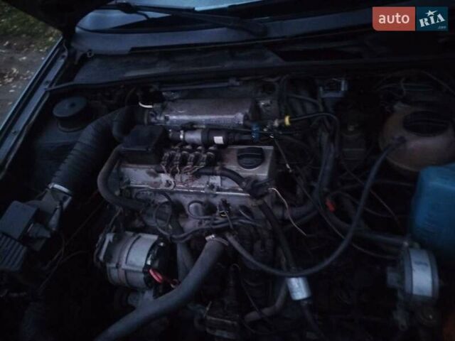 Серый Фольксваген Пассат, объемом двигателя 1.98 л и пробегом 353 тыс. км за 2600 $, фото 4 на Automoto.ua