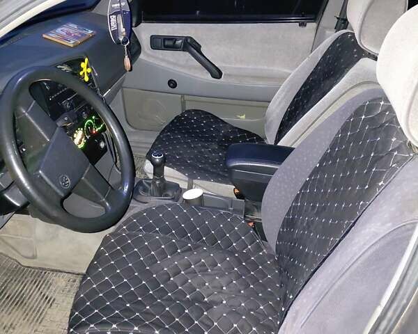 Серый Фольксваген Пассат, объемом двигателя 1.98 л и пробегом 353 тыс. км за 2600 $, фото 18 на Automoto.ua