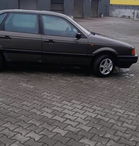 Сірий Фольксваген Пассат, об'ємом двигуна 1.8 л та пробігом 500 тис. км за 1250 $, фото 8 на Automoto.ua