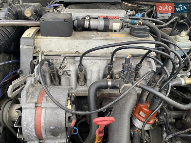 Серый Фольксваген Пассат, объемом двигателя 2 л и пробегом 300 тыс. км за 2500 $, фото 6 на Automoto.ua