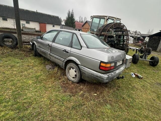 Серый Фольксваген Пассат, объемом двигателя 0 л и пробегом 332 тыс. км за 900 $, фото 2 на Automoto.ua