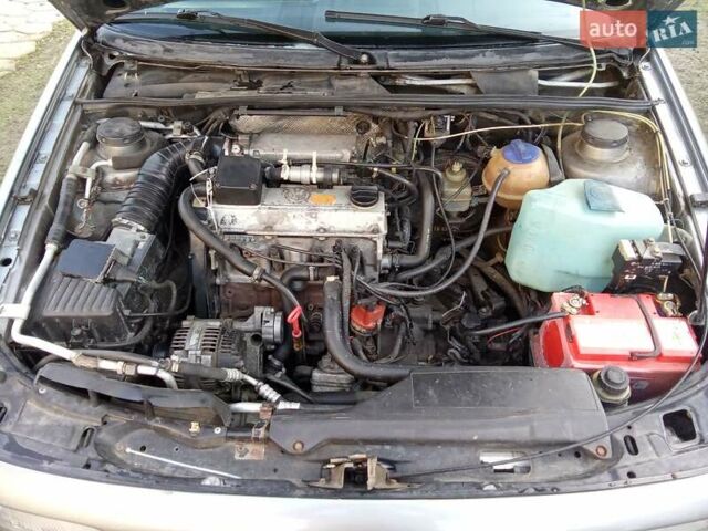 Серый Фольксваген Пассат, объемом двигателя 2 л и пробегом 330 тыс. км за 1500 $, фото 5 на Automoto.ua