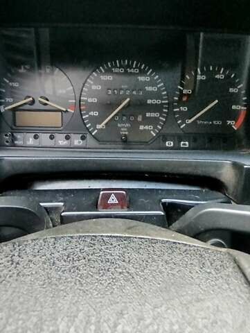 Серый Фольксваген Пассат, объемом двигателя 2 л и пробегом 312 тыс. км за 2300 $, фото 2 на Automoto.ua