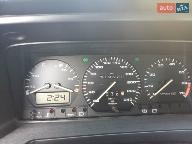 Серый Фольксваген Пассат, объемом двигателя 2 л и пробегом 330 тыс. км за 1500 $, фото 2 на Automoto.ua