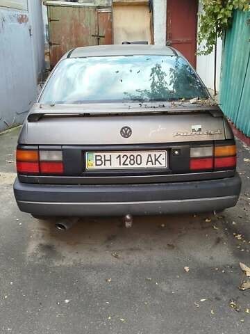 Серый Фольксваген Пассат, объемом двигателя 2 л и пробегом 312 тыс. км за 2300 $, фото 6 на Automoto.ua