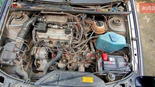 Серый Фольксваген Пассат, объемом двигателя 2 л и пробегом 312 тыс. км за 2300 $, фото 4 на Automoto.ua