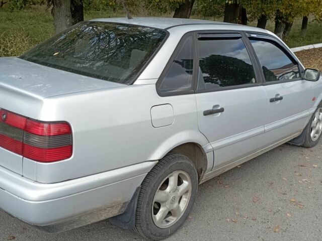 Серый Фольксваген Пассат, объемом двигателя 2 л и пробегом 315 тыс. км за 2600 $, фото 9 на Automoto.ua