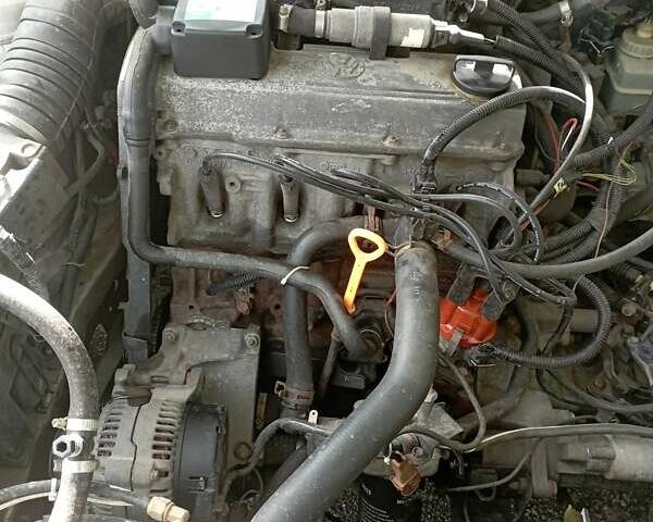 Серый Фольксваген Пассат, объемом двигателя 2 л и пробегом 315 тыс. км за 2600 $, фото 6 на Automoto.ua