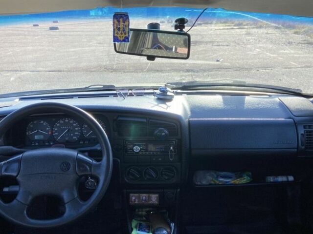 Серый Фольксваген Пассат, объемом двигателя 1.8 л и пробегом 298 тыс. км за 2500 $, фото 11 на Automoto.ua