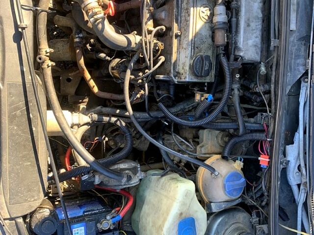 Серый Фольксваген Пассат, объемом двигателя 2 л и пробегом 550 тыс. км за 1400 $, фото 5 на Automoto.ua