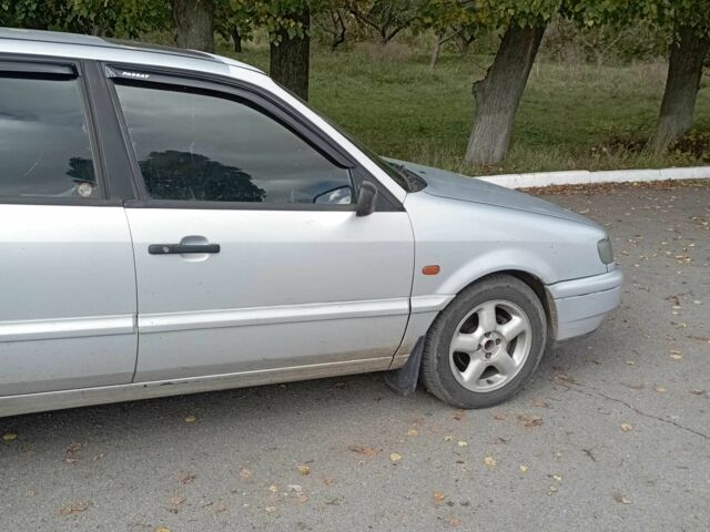 Серый Фольксваген Пассат, объемом двигателя 2 л и пробегом 315 тыс. км за 2600 $, фото 8 на Automoto.ua