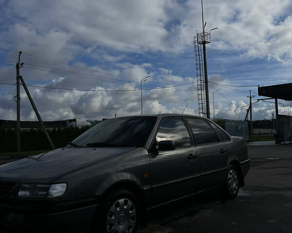 Сірий Фольксваген Пассат, об'ємом двигуна 2 л та пробігом 600 тис. км за 1700 $, фото 3 на Automoto.ua