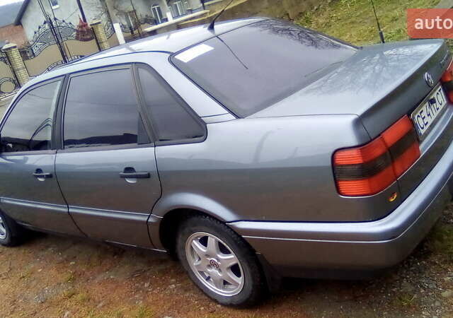 Серый Фольксваген Пассат, объемом двигателя 2 л и пробегом 300 тыс. км за 2750 $, фото 4 на Automoto.ua