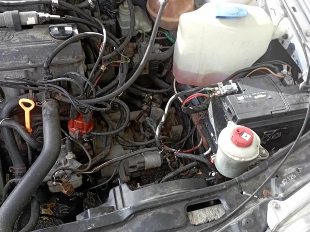 Серый Фольксваген Пассат, объемом двигателя 2 л и пробегом 315 тыс. км за 2600 $, фото 3 на Automoto.ua