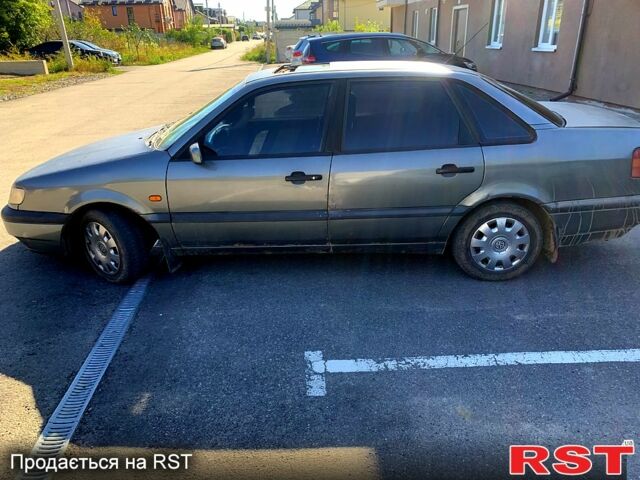 Серый Фольксваген Пассат, объемом двигателя 2 л и пробегом 550 тыс. км за 1400 $, фото 1 на Automoto.ua