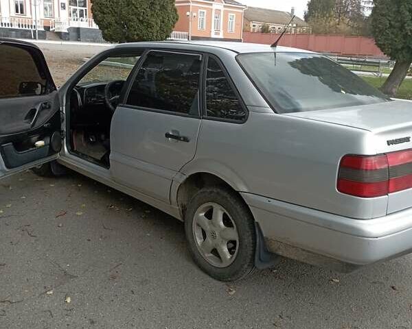 Серый Фольксваген Пассат, объемом двигателя 2 л и пробегом 315 тыс. км за 2600 $, фото 11 на Automoto.ua