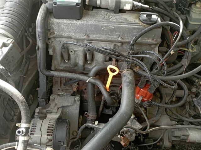 Серый Фольксваген Пассат, объемом двигателя 2 л и пробегом 315 тыс. км за 2600 $, фото 4 на Automoto.ua