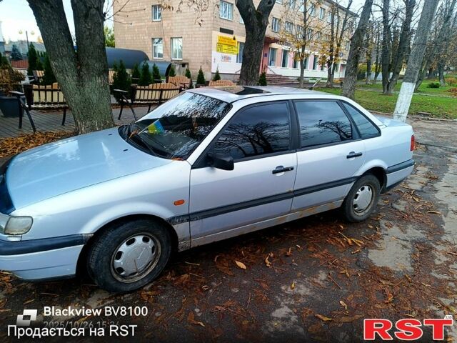 Серый Фольксваген Пассат, объемом двигателя 1.9 л и пробегом 270 тыс. км за 2000 $, фото 1 на Automoto.ua
