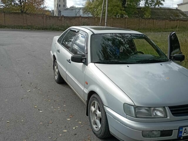 Серый Фольксваген Пассат, объемом двигателя 2 л и пробегом 315 тыс. км за 2600 $, фото 7 на Automoto.ua