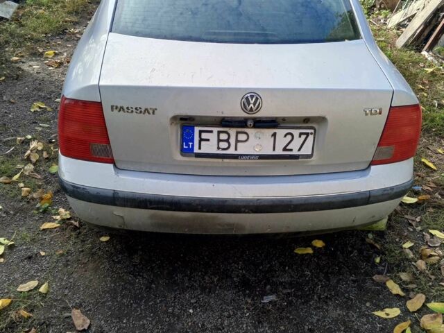 Серый Фольксваген Пассат, объемом двигателя 0 л и пробегом 260 тыс. км за 1430 $, фото 1 на Automoto.ua