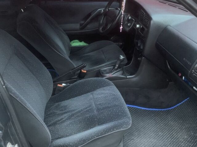 Серый Фольксваген Пассат, объемом двигателя 1.8 л и пробегом 299 тыс. км за 1850 $, фото 7 на Automoto.ua