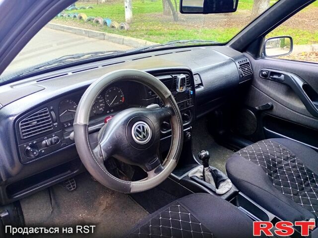 Серый Фольксваген Пассат, объемом двигателя 1.6 л и пробегом 0 тыс. км за 1600 $, фото 4 на Automoto.ua