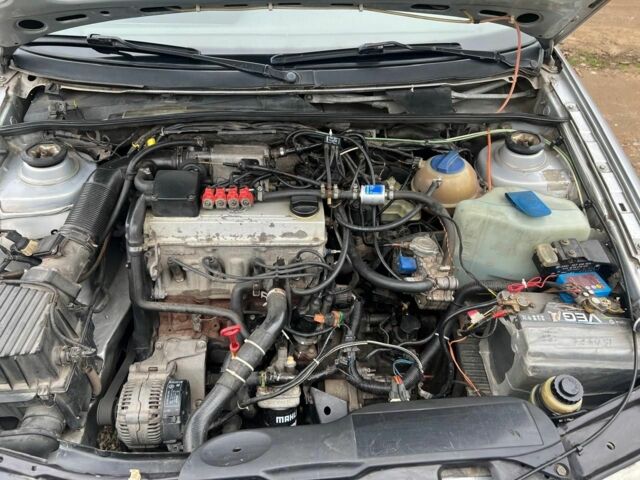 Серый Фольксваген Пассат, объемом двигателя 2 л и пробегом 300 тыс. км за 3150 $, фото 8 на Automoto.ua