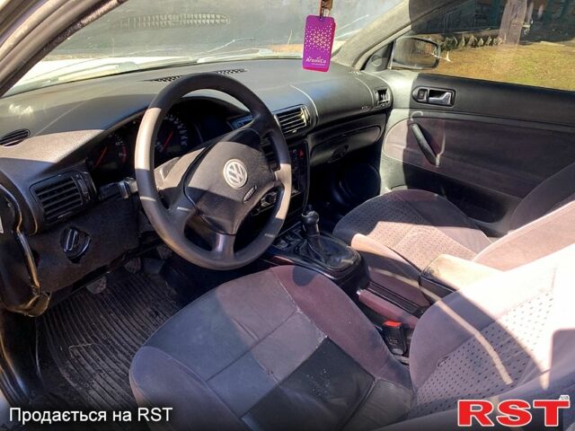 Серый Фольксваген Пассат, объемом двигателя 1.8 л и пробегом 300 тыс. км за 1650 $, фото 5 на Automoto.ua