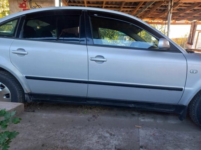 Серый Фольксваген Пассат, объемом двигателя 1.9 л и пробегом 400 тыс. км за 3500 $, фото 4 на Automoto.ua