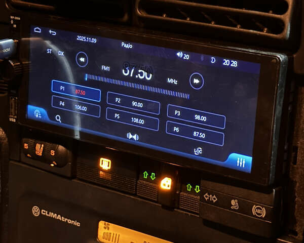 Серый Фольксваген Пассат, объемом двигателя 2 л и пробегом 270 тыс. км за 1500 $, фото 1 на Automoto.ua