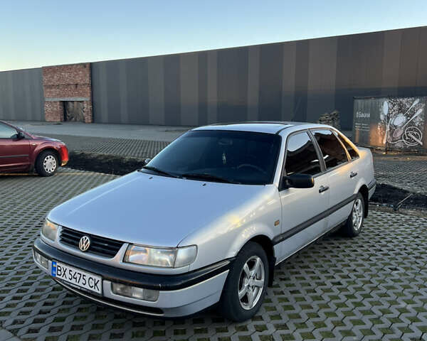 Серый Фольксваген Пассат, объемом двигателя 1.8 л и пробегом 231 тыс. км за 2900 $, фото 6 на Automoto.ua