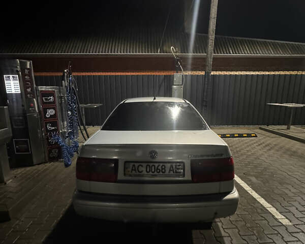 Серый Фольксваген Пассат, объемом двигателя 2 л и пробегом 270 тыс. км за 1500 $, фото 14 на Automoto.ua