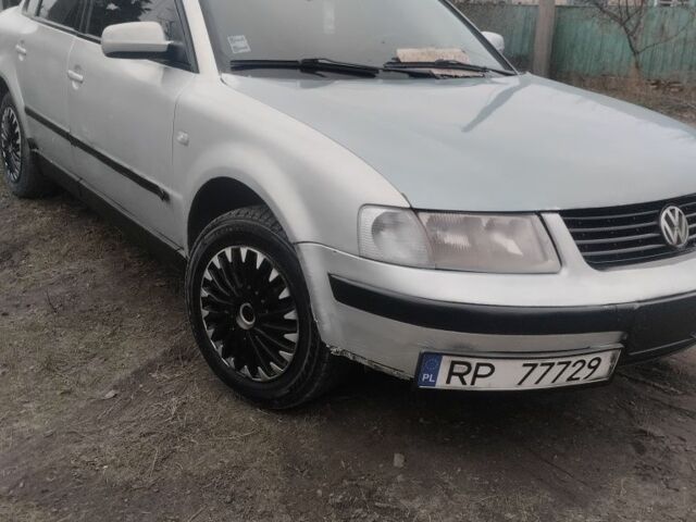 Серый Фольксваген Пассат, объемом двигателя 0 л и пробегом 120 тыс. км за 1892 $, фото 1 на Automoto.ua