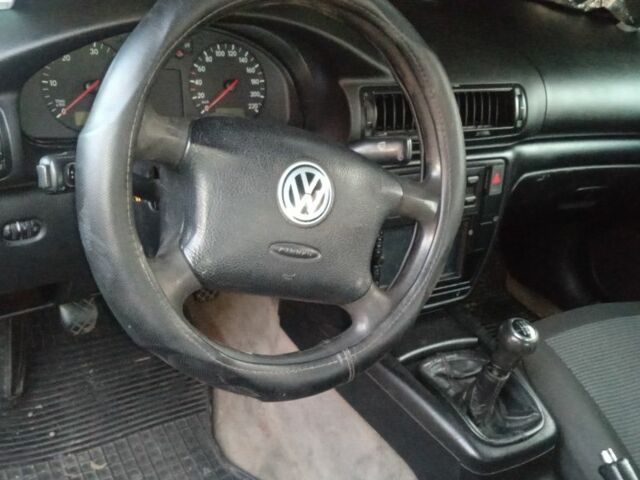 Серый Фольксваген Пассат, объемом двигателя 0 л и пробегом 419 тыс. км за 1435 $, фото 4 на Automoto.ua