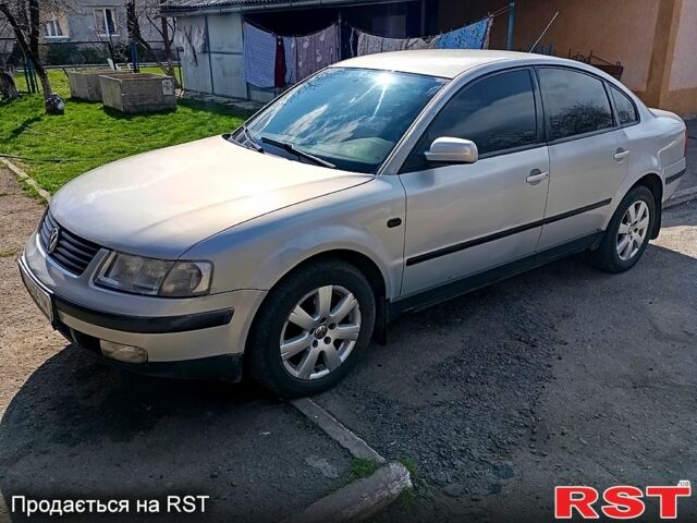 Серый Фольксваген Пассат, объемом двигателя 1.8 л и пробегом 211 тыс. км за 3400 $, фото 1 на Automoto.ua