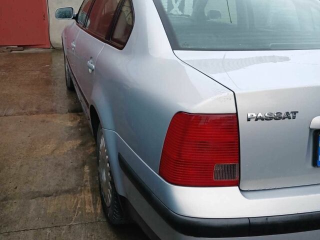 Серый Фольксваген Пассат, объемом двигателя 1.9 л и пробегом 380 тыс. км за 3000 $, фото 2 на Automoto.ua