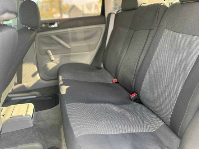 Серый Фольксваген Пассат, объемом двигателя 1.6 л и пробегом 201 тыс. км за 3200 $, фото 16 на Automoto.ua