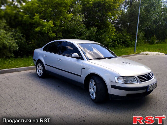 Серый Фольксваген Пассат, объемом двигателя 1.6 л и пробегом 378 тыс. км за 3400 $, фото 1 на Automoto.ua